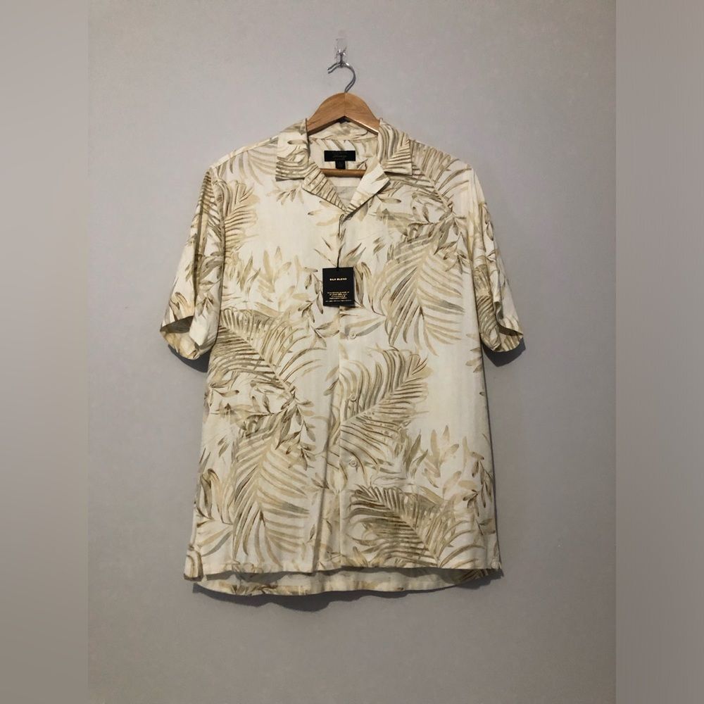 NWT Club Room Luxury Silk Blend Hawaiian Beige Palm Leaf Print Men’s Small Shirt